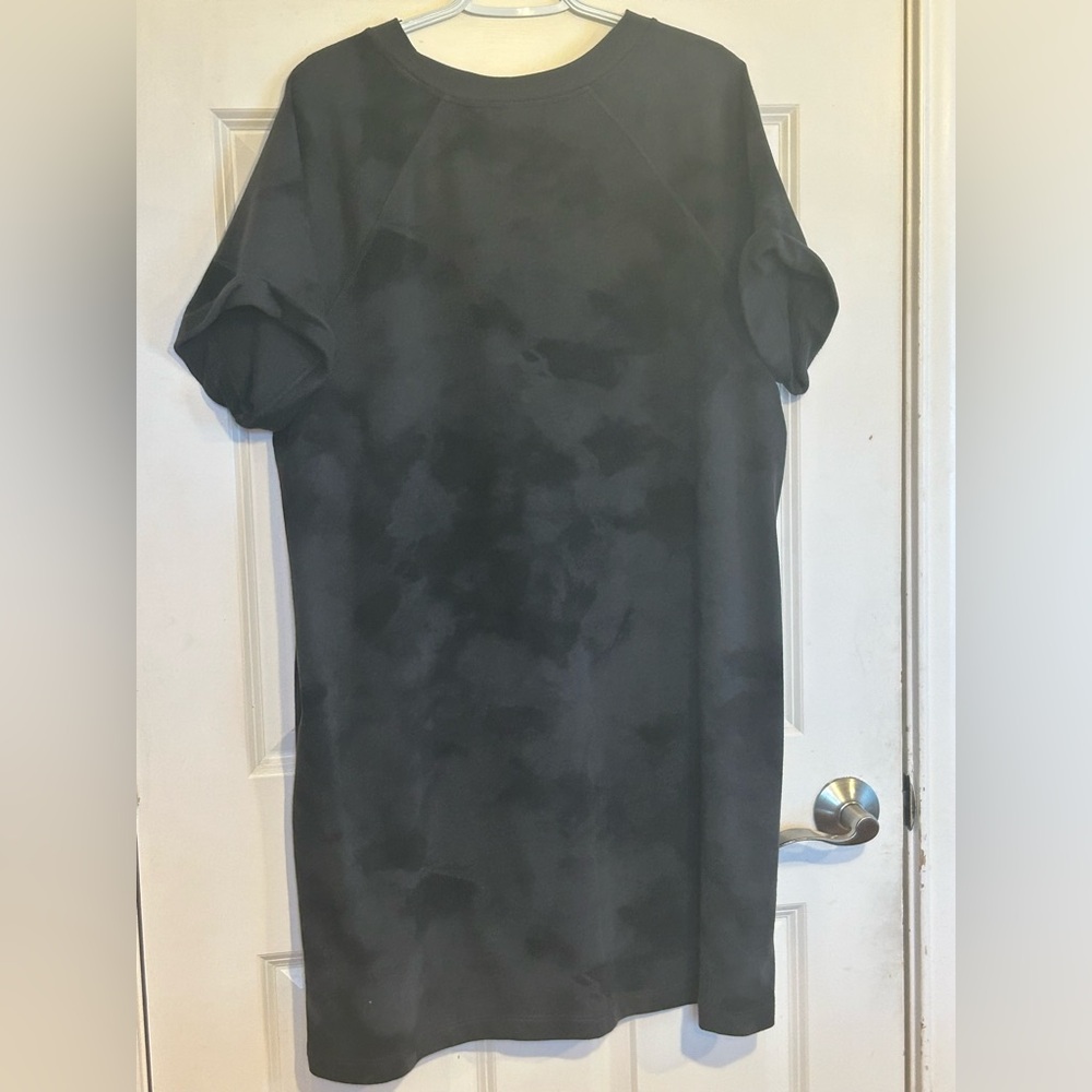 Old Navy Black T-Shirt Dress - Picture 2 of 3